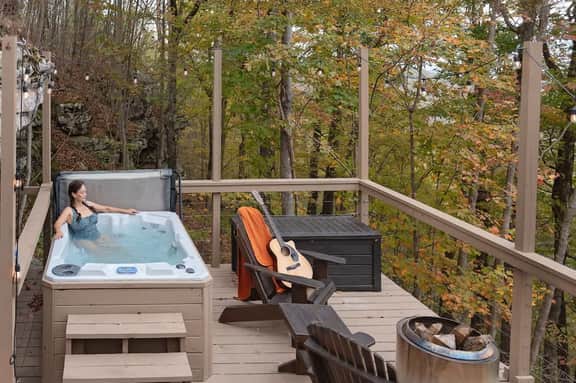 Ravens Point Luxury Glamping Dome with private spa - Image 3