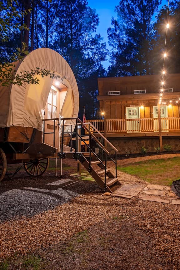 Pioneer luxury glamping wagon by the Ocoee - Image 1