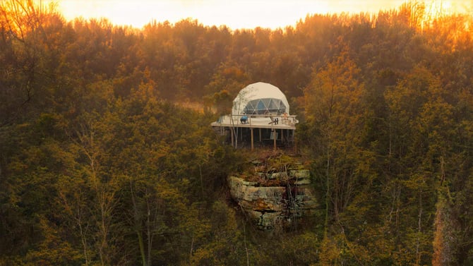 Altamont, TN Travel Guide: Waterfalls, Caves, And Scenic Stays